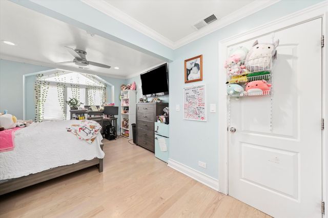 6315 W 83rd Place, Burbank, IL 60459