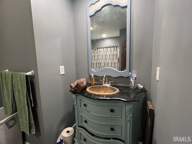 2530 Poplar Street, Spiceland, IN 47385