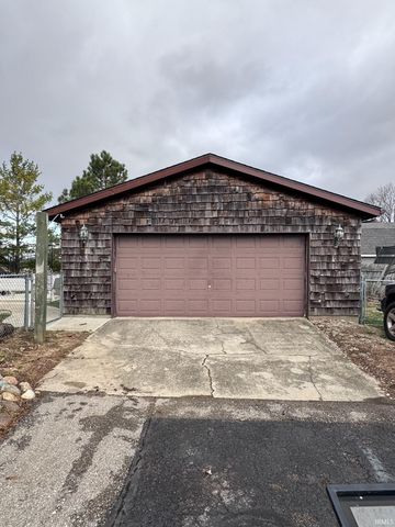 2530 Poplar Street, Spiceland, IN 47385