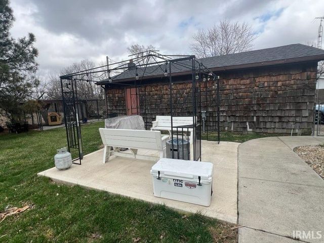 2530 Poplar Street, Spiceland, IN 47385