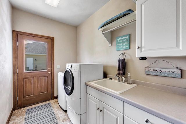 3373 LANGDON STREET, Green Bay, WI 54311