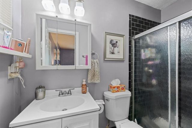 11604 Manchester Avenue, Kansas City, MO 64134