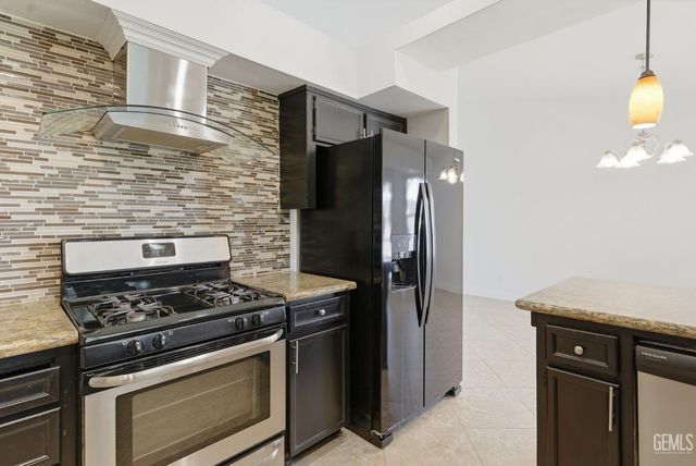 3401 Harris Road, Bakersfield, CA 93313