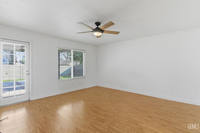 3401 Harris Road, Bakersfield, CA 93313