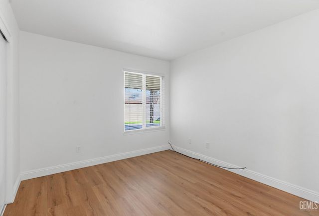 3401 Harris Road, Bakersfield, CA 93313