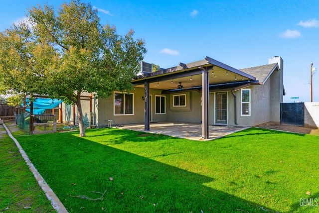 3401 Harris Road, Bakersfield, CA 93313