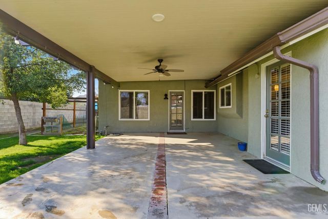 3401 Harris Road, Bakersfield, CA 93313