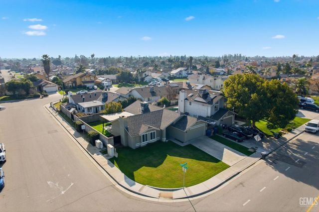 3401 Harris Road, Bakersfield, CA 93313