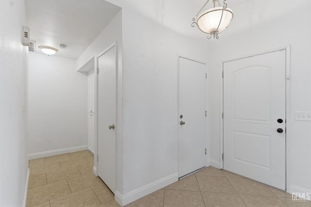 3401 Harris Road, Bakersfield, CA 93313