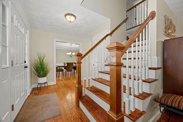 44 Ashwood Ave, Wilmington, MA 01887