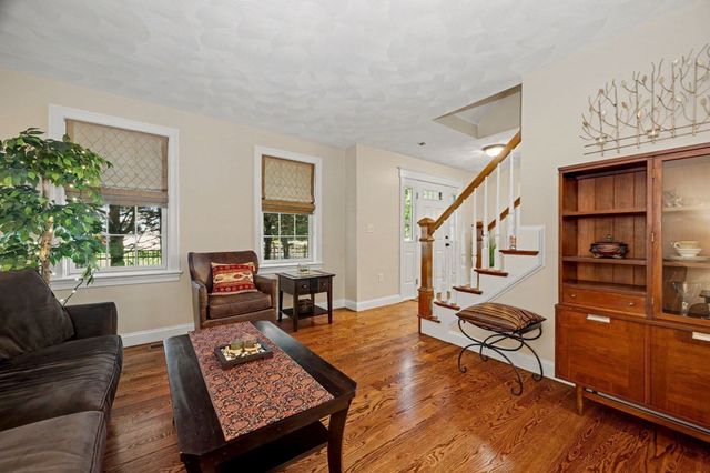 44 Ashwood Ave, Wilmington, MA 01887