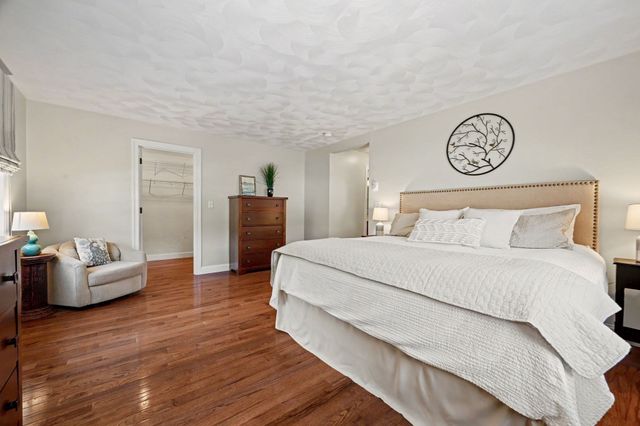 44 Ashwood Ave, Wilmington, MA 01887