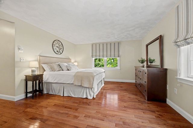44 Ashwood Ave, Wilmington, MA 01887