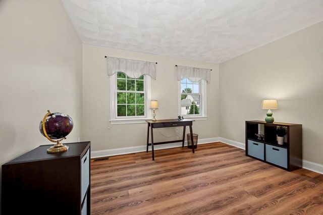 44 Ashwood Ave, Wilmington, MA 01887