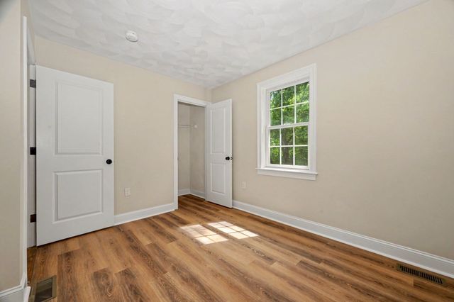 44 Ashwood Ave, Wilmington, MA 01887