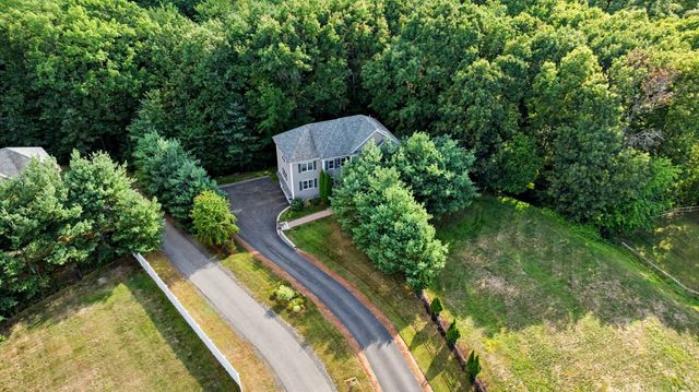 44 Ashwood Ave, Wilmington, MA 01887