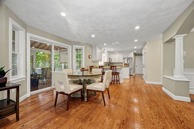 44 Ashwood Ave, Wilmington, MA 01887