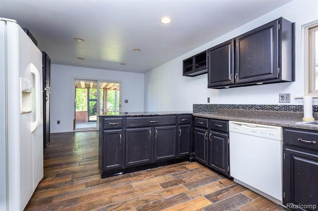 32016 Belcrest Road, Rockwood, MI 48173