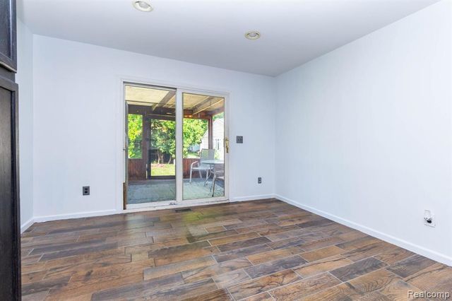 32016 Belcrest Road, Rockwood, MI 48173