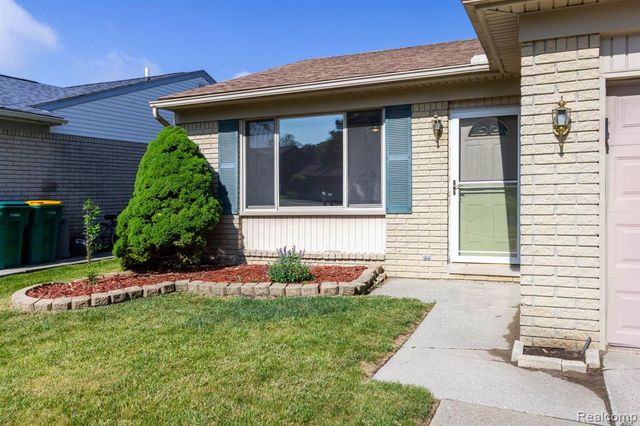32016 Belcrest Road, Rockwood, MI 48173