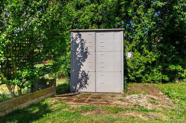 32016 Belcrest Road, Rockwood, MI 48173