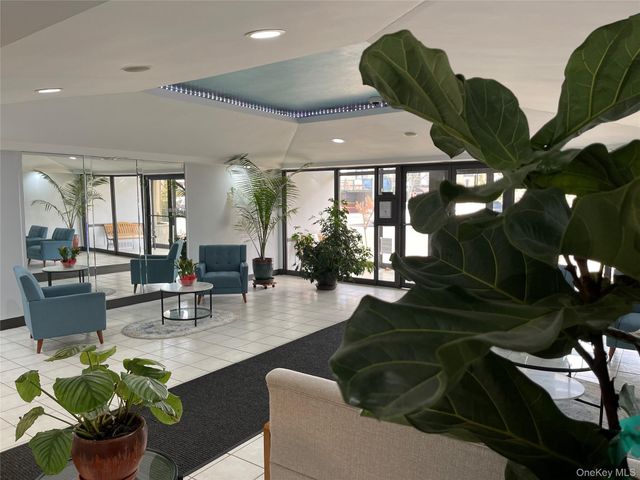 855 E Broadway 6G, Long Beach, NY 11561