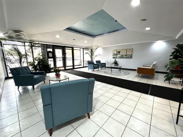 855 E Broadway 6G, Long Beach, NY 11561