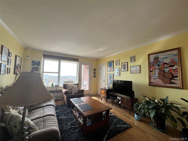 855 E Broadway 6G, Long Beach, NY 11561