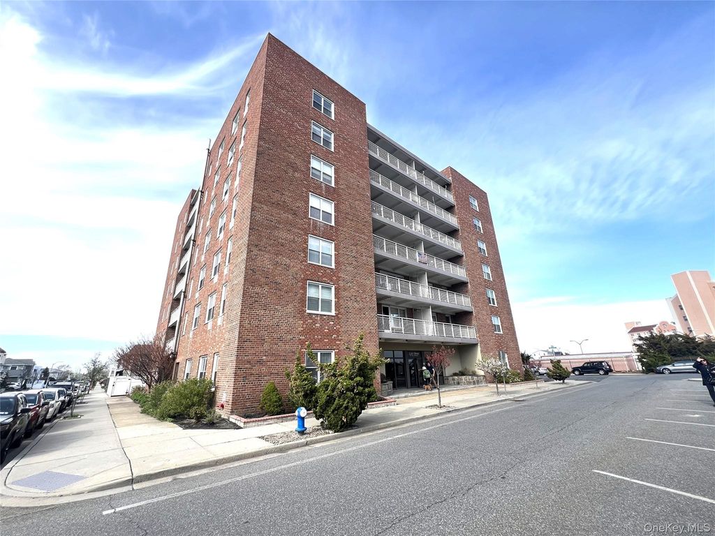 855 E Broadway 6G, Long Beach, NY 11561