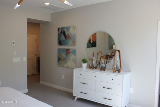 2628 S VOYAGER Drive 106, Gilbert, AZ 85295