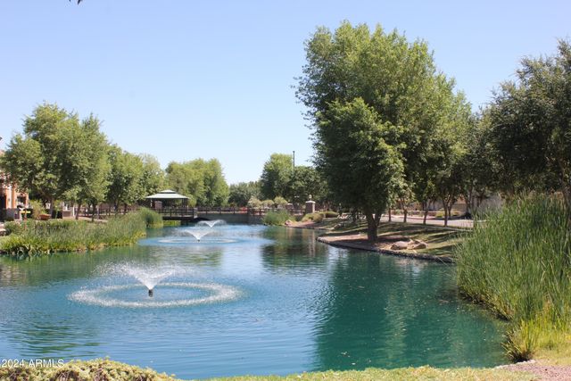 2628 S VOYAGER Drive 106, Gilbert, AZ 85295