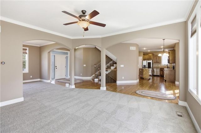 11454 S Lakecrest Drive, Olathe, KS 66061