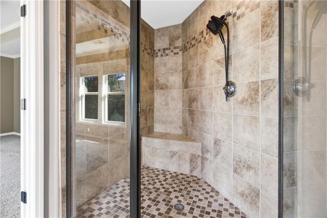 11454 S Lakecrest Drive, Olathe, KS 66061