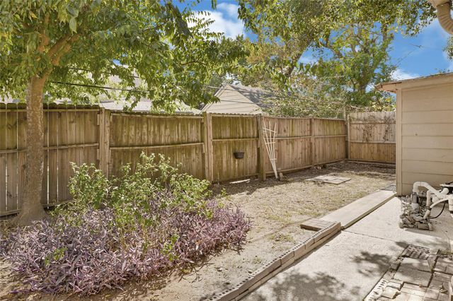 1511 Bodart Drive, Houston, TX 77090