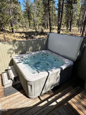 57384 Acacia Lane, Sunriver, OR 97707