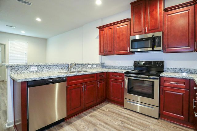 2702 Appian Way, New Caney, TX 77357