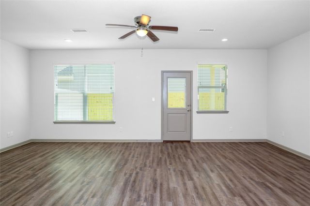 2702 Appian Way, New Caney, TX 77357