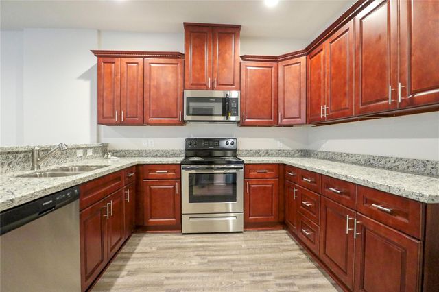 2702 Appian Way, New Caney, TX 77357