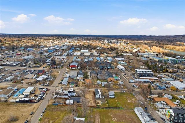 205 E 35th St, Garden City, ID 83714