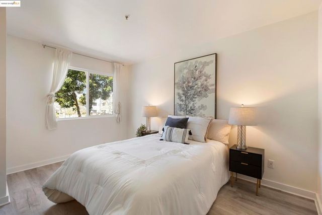 6400 Christie Avenue 1211, Emeryville, CA 92608
