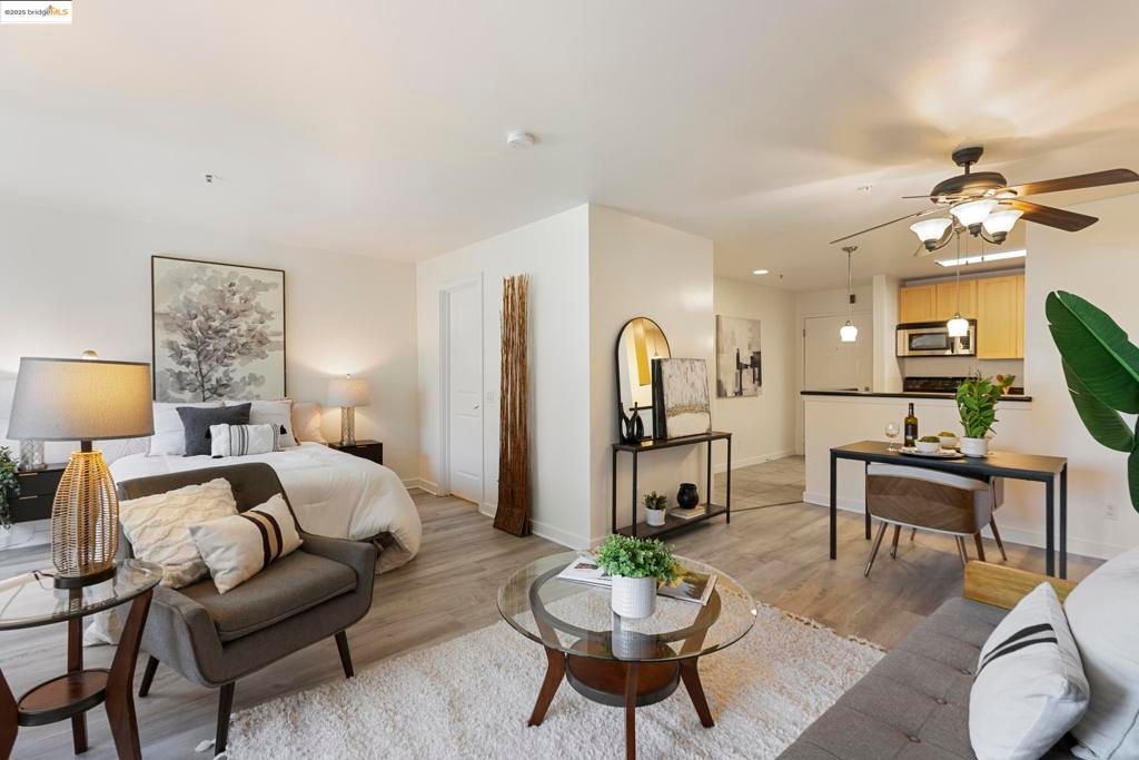 6400 Christie Avenue 1211, Emeryville, CA 92608