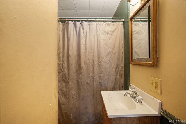 1734 Missouri Avenue, Flint, MI 48506