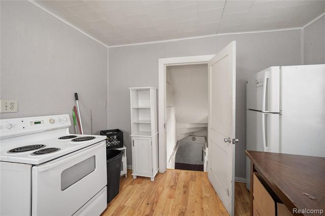 1734 Missouri Avenue, Flint, MI 48506