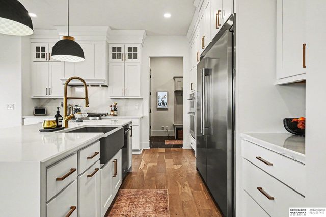 21209 Walnut Circle, Elkhorn, NE 68022