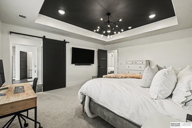 21209 Walnut Circle, Elkhorn, NE 68022