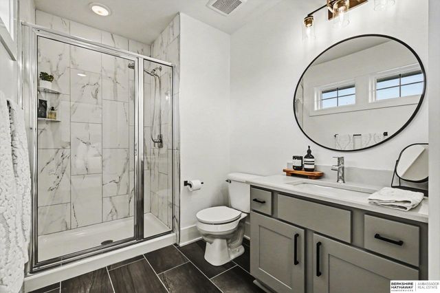 21209 Walnut Circle, Elkhorn, NE 68022