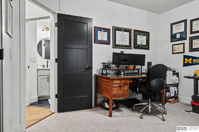 21209 Walnut Circle, Elkhorn, NE 68022