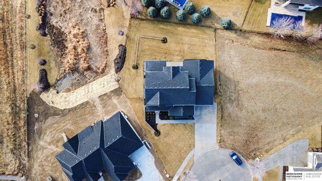 21209 Walnut Circle, Elkhorn, NE 68022