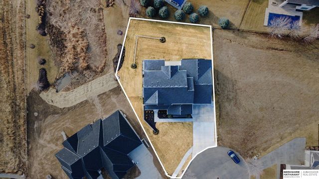 21209 Walnut Circle, Elkhorn, NE 68022