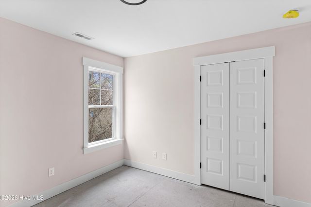 302 Hawks Bluff Drive, New Bern, NC 28560